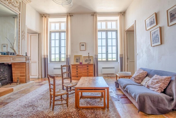 saint colomb de lauzun-la chartreuse-salon et biblio 2