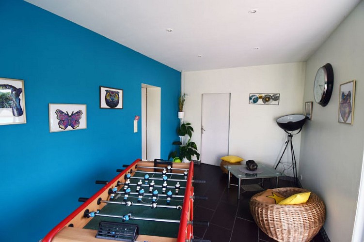 HLOAQU047V502N2N_Montesquieu_4