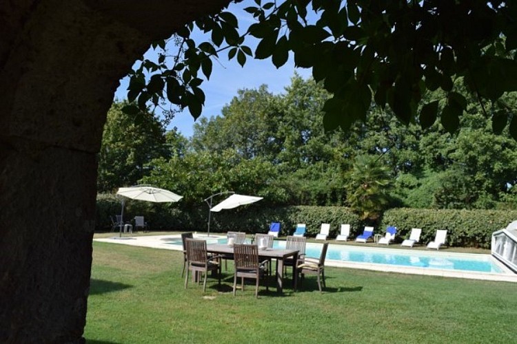 manoirduboutdupont-piscine1
