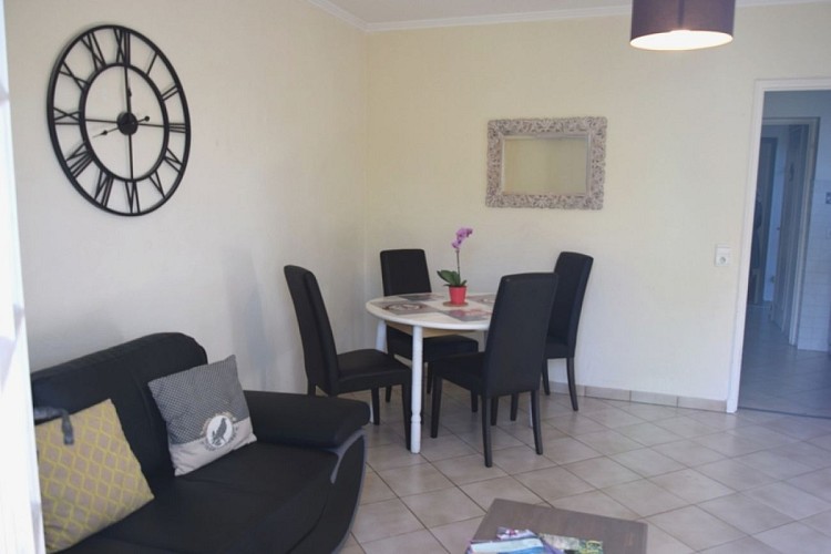 HLOAQU047V509J6Z_grande8