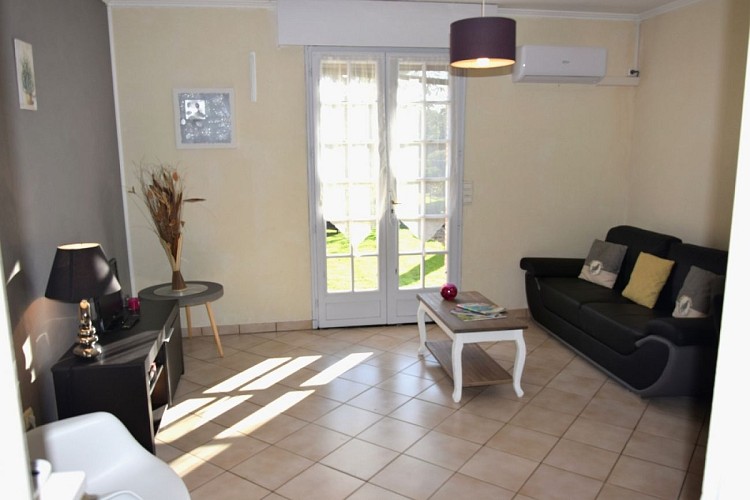 HLOAQU047V509J6Z_grande