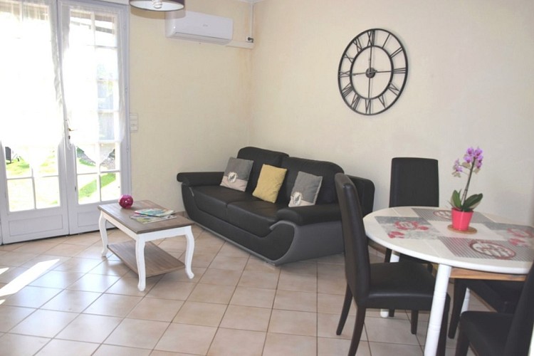 HLOAQU047V509J6Z_grande7