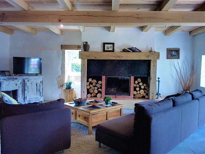 HLOAQU047V509S1K_Sauveterre_Lalaurie_Les champs_salonBis