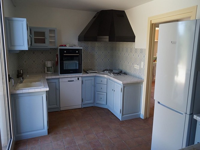 OTLT_HLO_gites du Vx Moulin_L'éclusier_cuisine