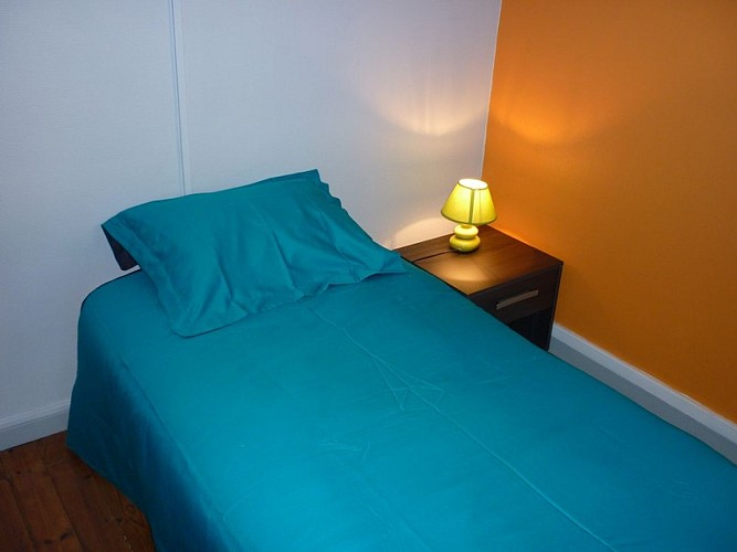 Meublé les Fleurs - Chambre simple