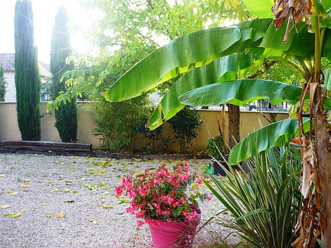 HLOAQU047V50BAAJ_GdF_1460_10