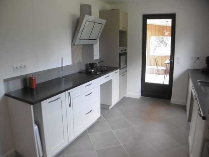 OTLT_HLO_Ferme de Douzon_Cabane de l'étang_Le Temple sur Lot_cuisine