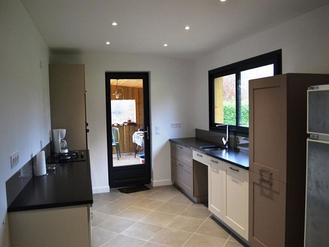 OTLT_HLO_Ferme de Douzon_Cabane de l'étang_Le Temple sur Lot_cuisine2