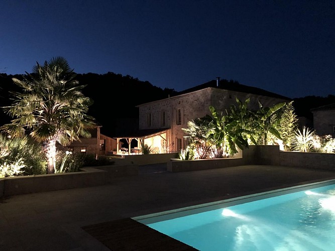 HLOAQU047V50BBT9_4211 (5)