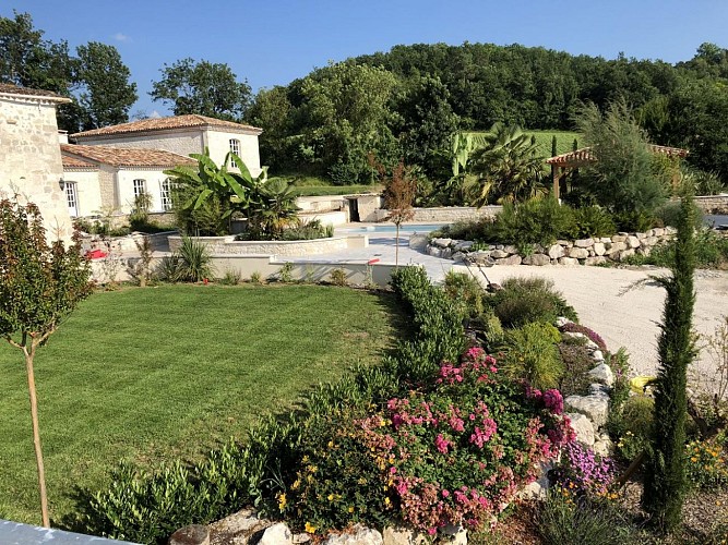 HLOAQU047V50BBT9_4211 (1)