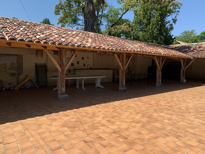 HLOAQU047V50BYUC_MOTHES DE BLANCHE_Preau