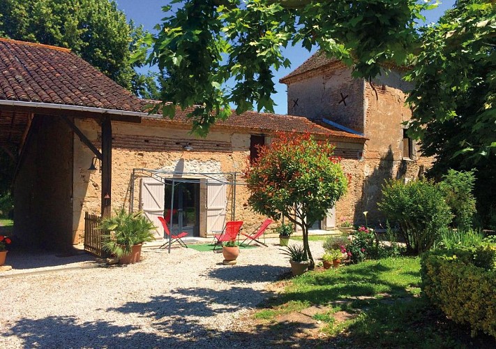 1- La batisse du Pigeonnier de La Gourre