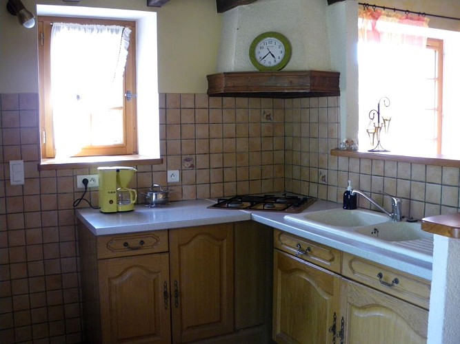 9fd351aa-422d-4484-8f59-942dfbfe960a