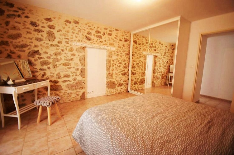 HLOAQU047V50D2VG_MONTAGNACSURAUVIGNON_LGC249_grande08