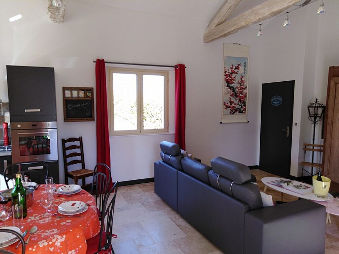 HLOAQU047V50DV6C_THEZAC_09