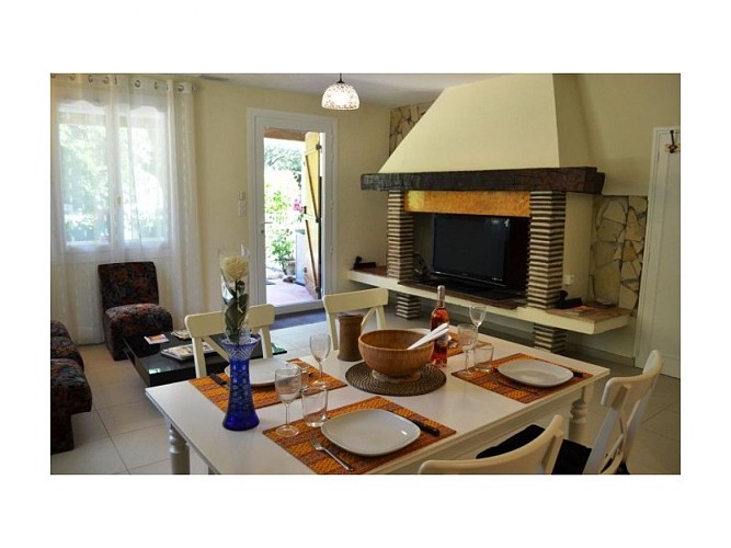 Gite-bidaouet-barbulescu-cheminee