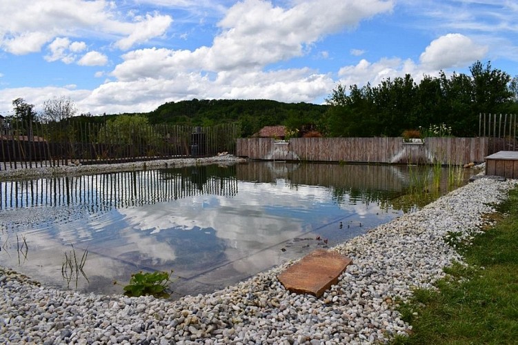 Gîte-Ferme-Belle_Combe-piscine-destination-agen-tourisme