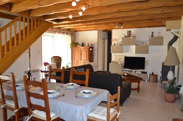 HLOAQU047V50EQDG_Saint-Front_Les Claux Haut_intérieur1