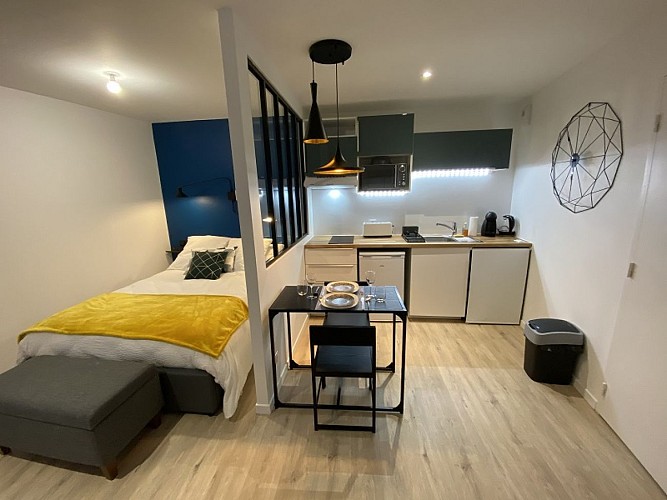 Meynard-Standing-(2)-destination-agen-tourisme