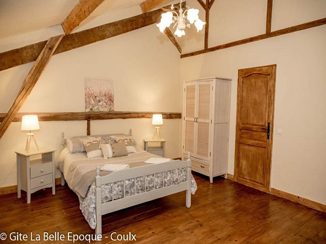 HLO_Gîte La Belle Epoque_Coulx_chambre 2 avec SDE