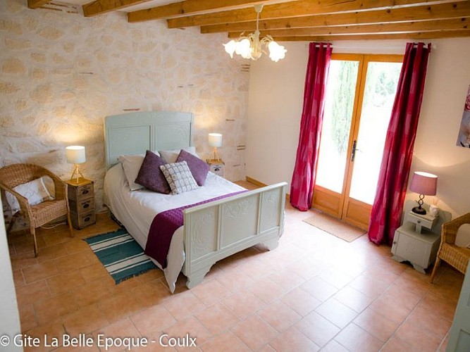 HLO_Gîte La Belle Epoque_Coulx_chambre 1 acces terrasse