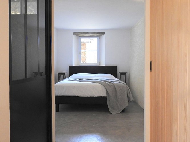 HLOAQU047V50GNWA_Blanquefort_Chambre en pierre_Gîte Monpazier_chambre 1 bis