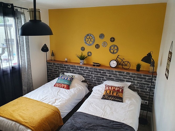 gite-palmiers-chambre2-bon-encontre-destination-agen-tourisme