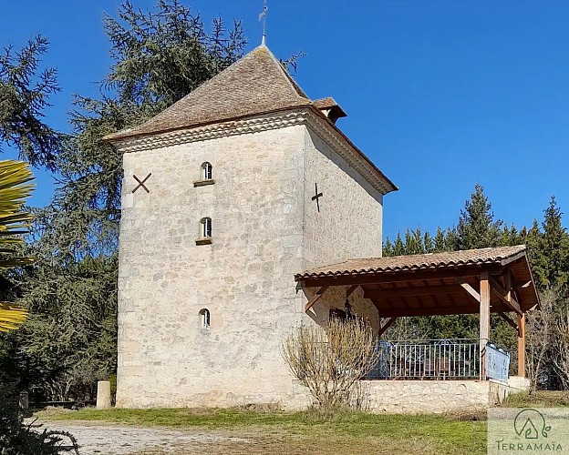 HLOAQU047V50HCR4_pigeonnier