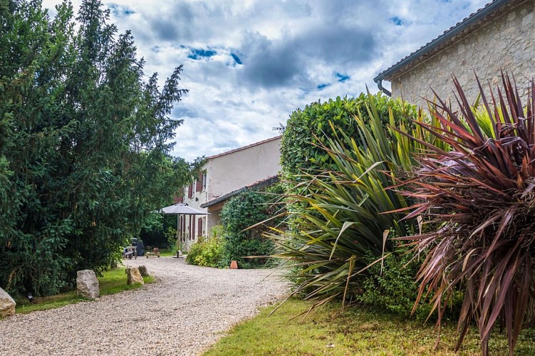 HLOAQU047V50IL56_photo4