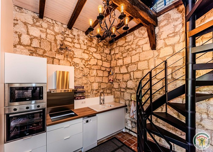 lauzun-gite un petit chateau-cuisine