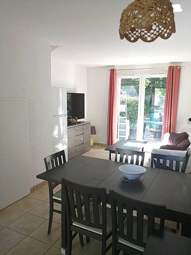 fe76cdbb-d68a-480b-a2f3-f36f42e19345