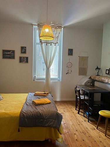 MaisonJosara-chambrebureau-destination-agen-tourisme