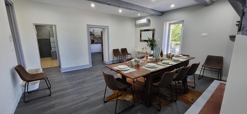 HLOAQU047V50K4NX_StHilaireDeLusignan_LaoumetChezLara_photo3