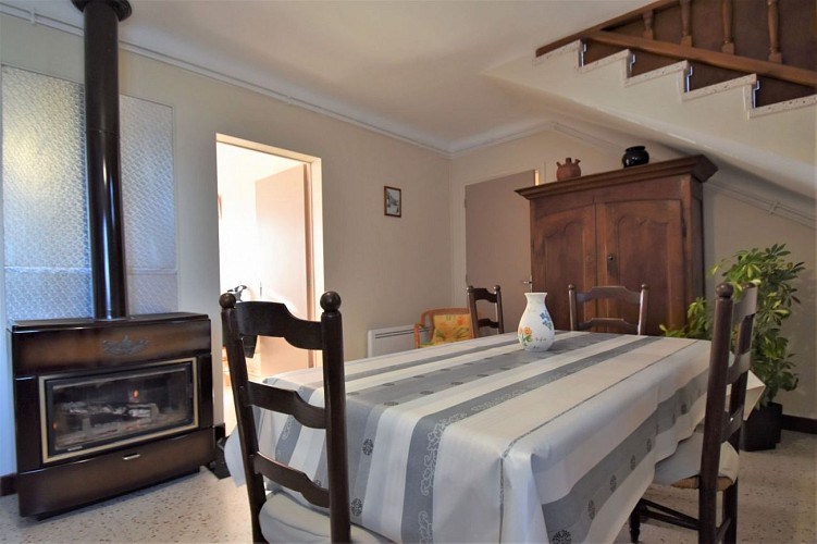 Appartement Escoz espace repas - Lasse