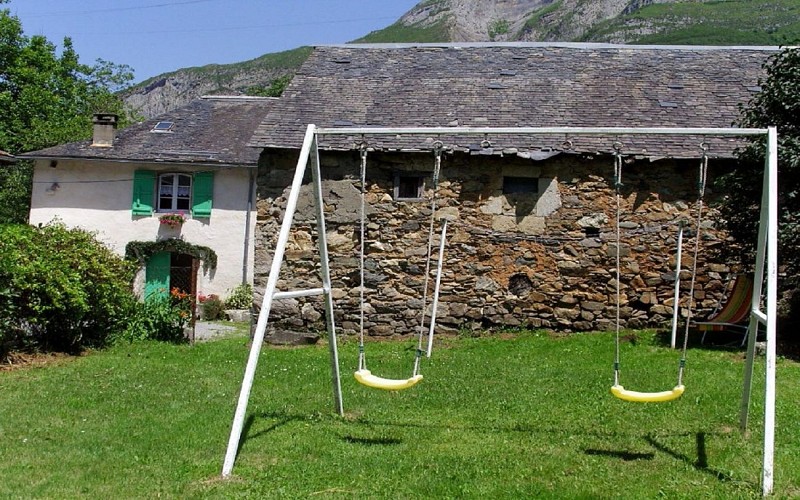 1440Jardin de jeu pour les enfants, attenant à la cours du gîte