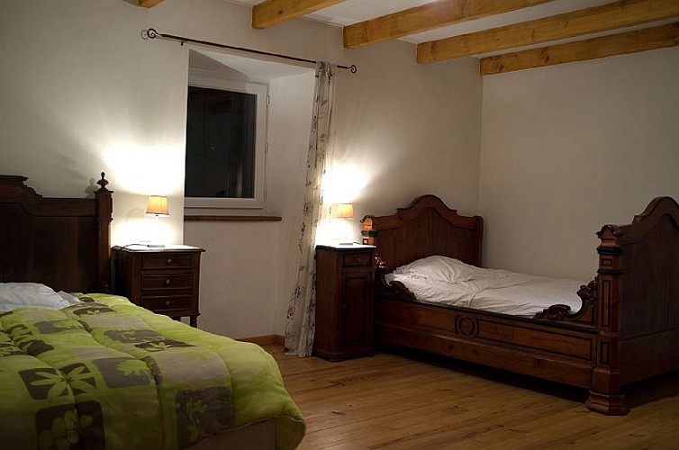 Maison Cedarry chambre deux lits - Bidarray