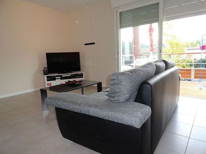 Location Charlet Evelyne - 06 - Coin salon - St Jean Pied de Port