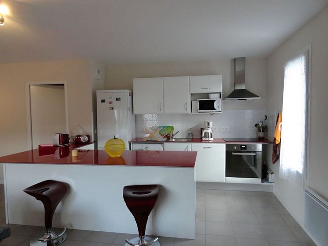 Location Charlet Evelyne - 04 - Vue cuisine - St Jean Pied de Port