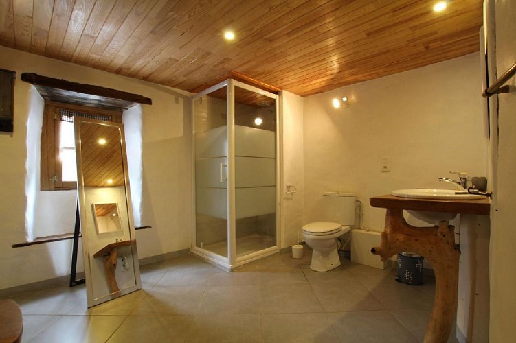 Maison Ithurreria salle de douche - Banca