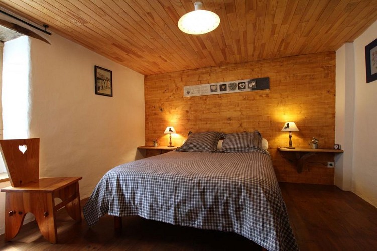 Maison Ithurreria chambre lit double carreaux - Banca