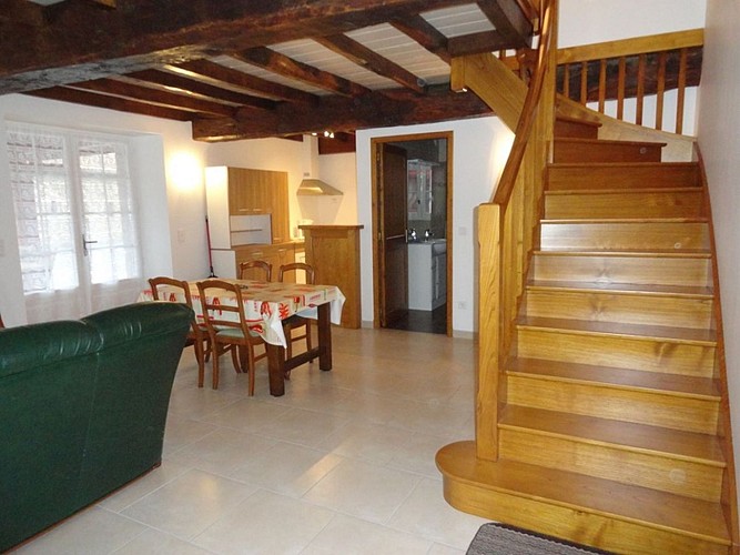 Location Aguerre - Vue escalier - Osses