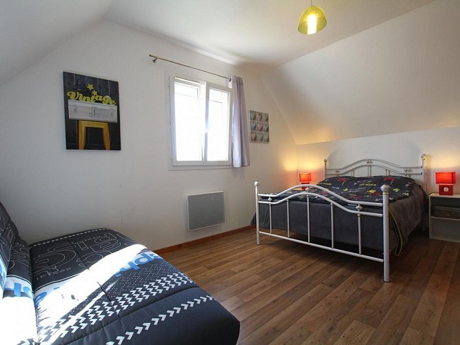 lespourcy-les-nuages-fleuris-est chambre 2 G121186