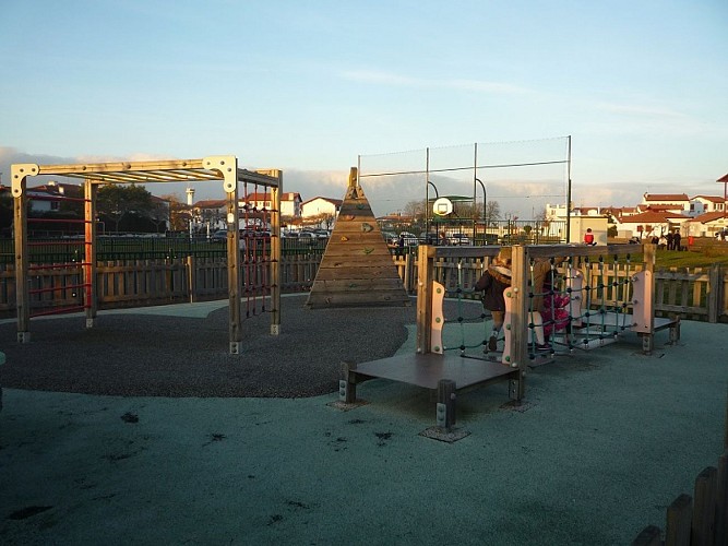 sapey_jardin-d'enfants_meuble_urrugne