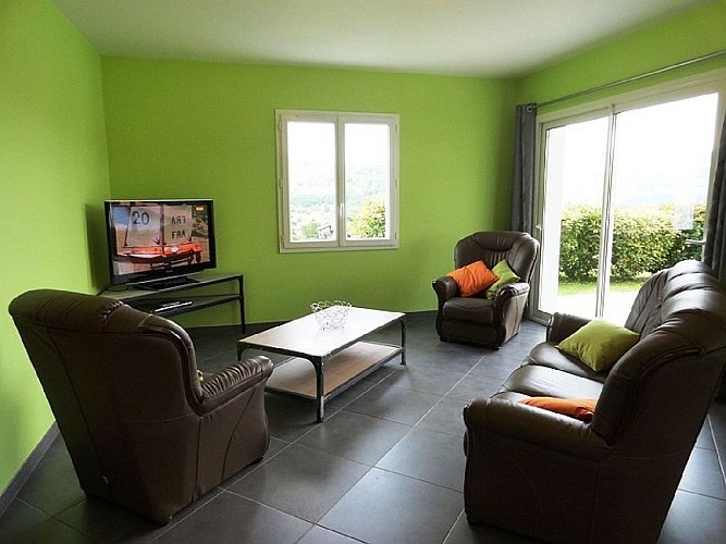 Maison Lenco coin salon tv - Anhaux