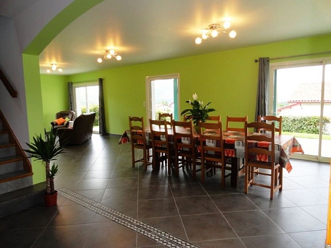 Maison Lenco salle a manger autre vue - Anhaux