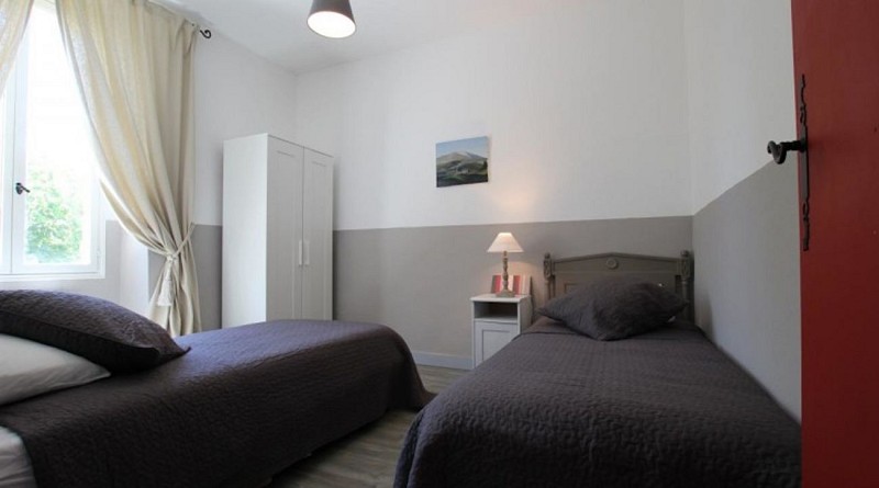 appartement-gallet-chateau-de-meharin-chambre-deux-lits-single-meharin