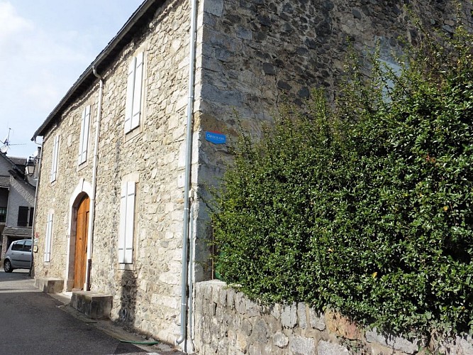 Maison-forte-Sauvage-facade