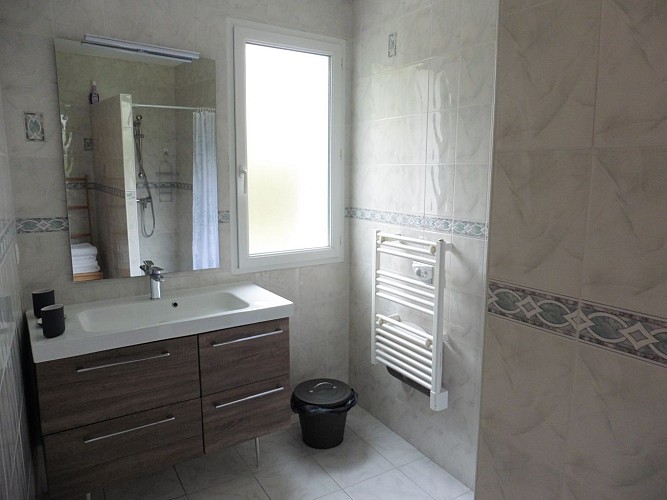 Maison du lavoir d'Ilbarritz_salle d'eau_02