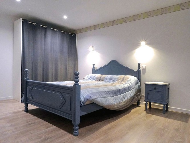 Chambre parents gite Mendiburia Arraute Charritte