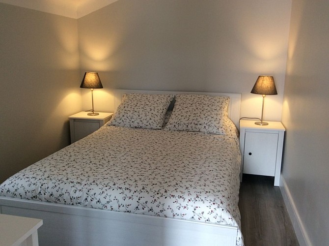 laqueche_chambre3_meublé_urrugne